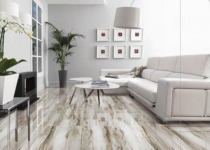 Quadratische hölzerne verschiedene Muster der Effekt-Porzellan-Fliesen